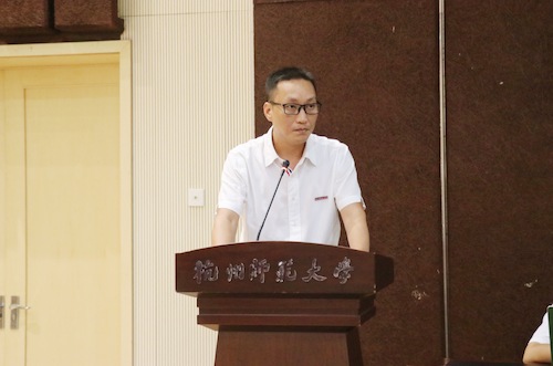 91吃瓜
党总支书记方小春老师对新生寄语